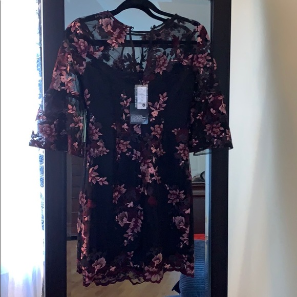 White House Black Market Dress - Picture 6 of 6